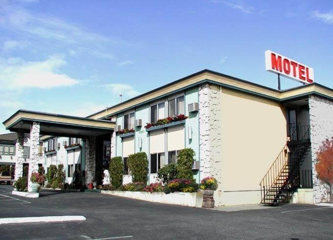 Acorn Motor Inn Oak Harbor Dış mekan fotoğraf