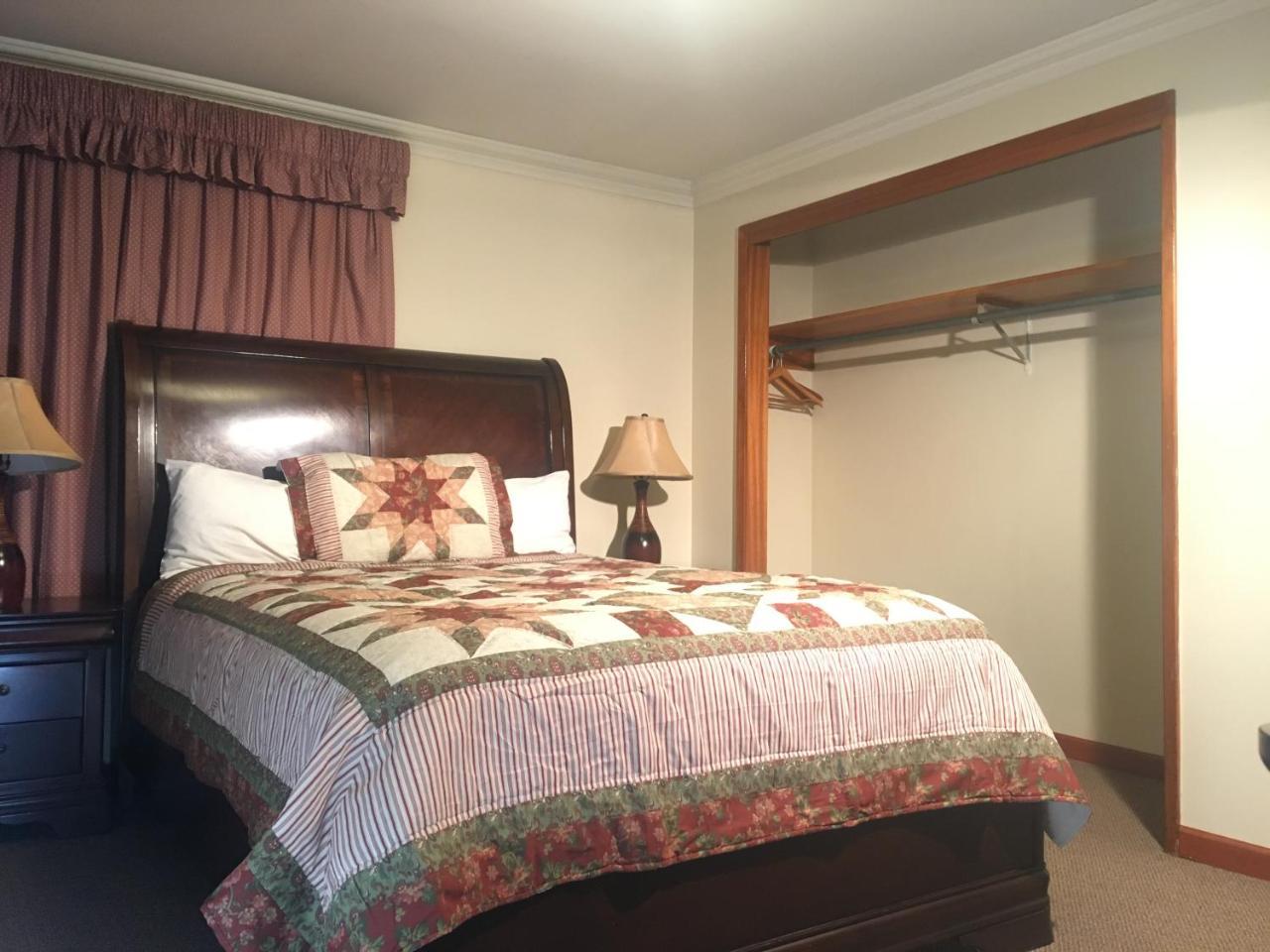 Acorn Motor Inn Oak Harbor Dış mekan fotoğraf
